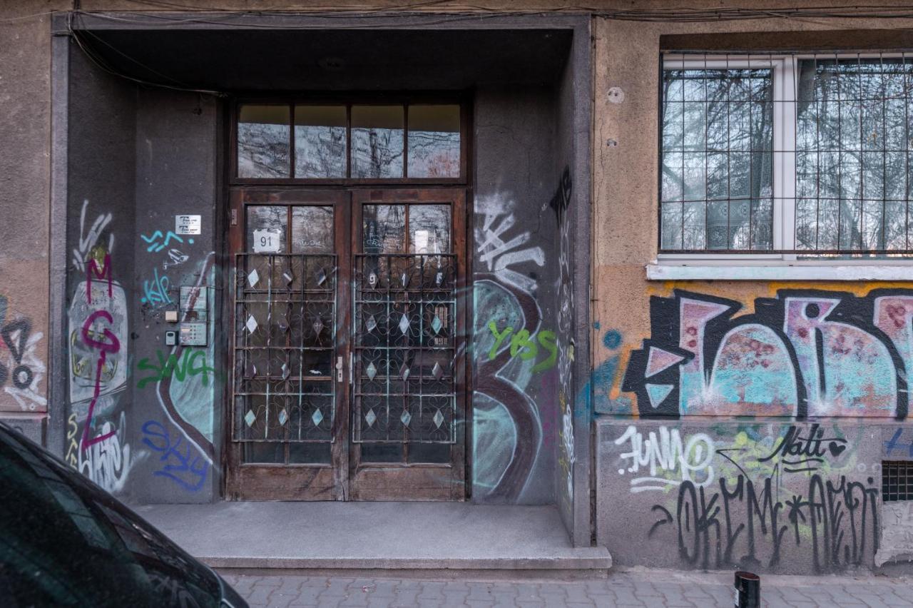 Industrial 2-bdr Flat By The National Stadium Sofia